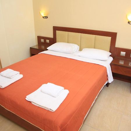 Hotel Zeus Áfitosz Kültér fotó