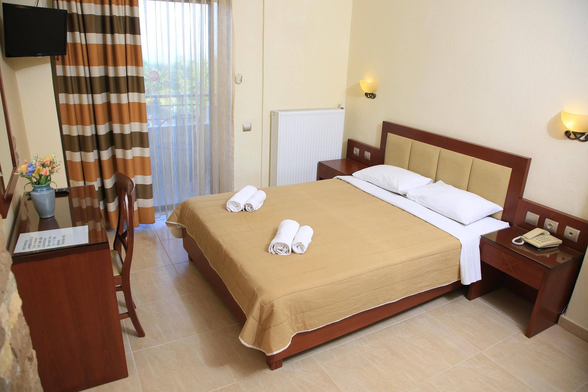 Hotel Zeus Áfitosz Kültér fotó